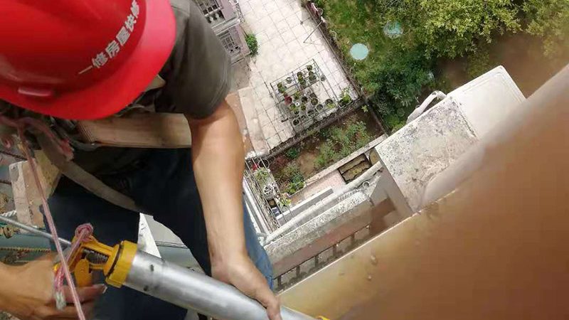 屋面防水用丙烯酸还是聚氨酯